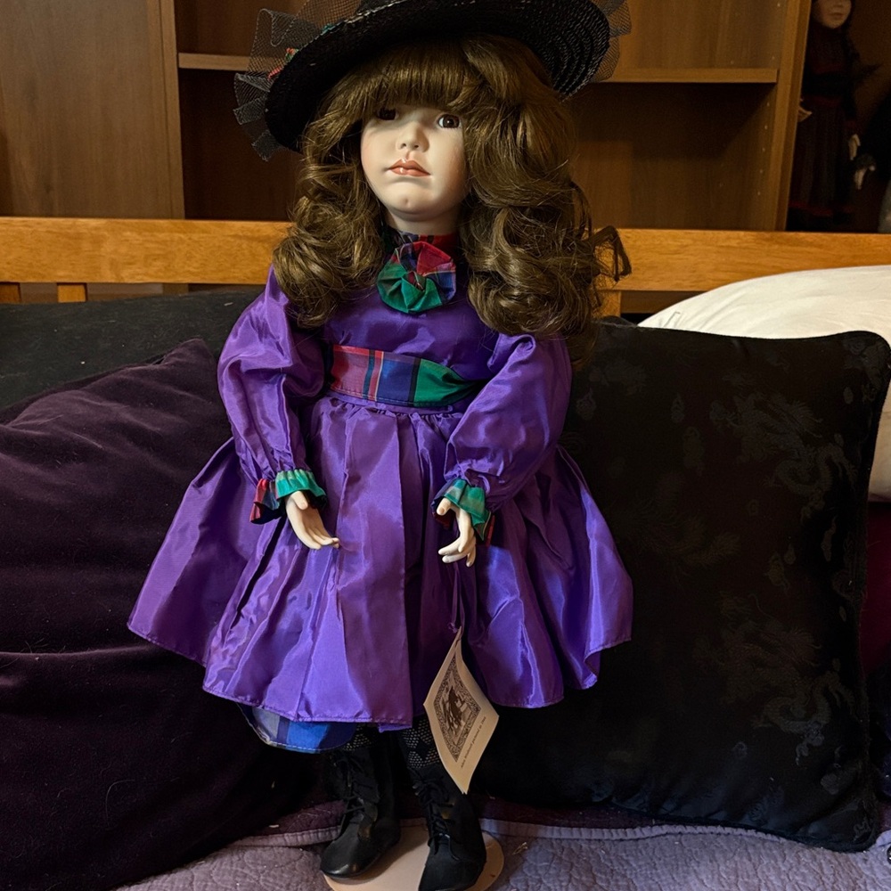 Sassy by world Gallery Elegant Purple Doll with Hat
